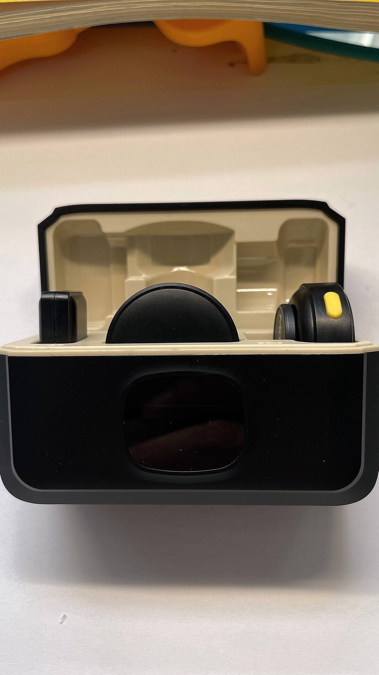 Microphone Lavalier Sans Fil – USB-C , avec Boîtier de Charge  Son Clair & Professionnel